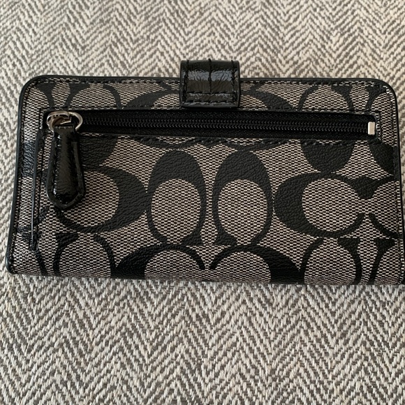 Coach Wallet - Picture 6 of 14